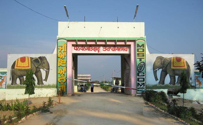 http://www.getbookcab.com/Admin/images/-Mansa.jpg