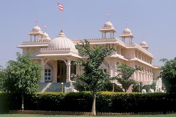 http://www.getbookcab.com/Admin/images/Dhule.jpg