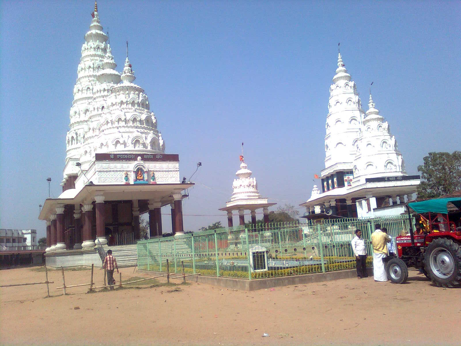 http://www.getbookcab.com/Admin/images/Lakhisarai.jpg