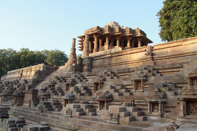 http://www.getbookcab.com/Admin/images/Mehsana.jpg