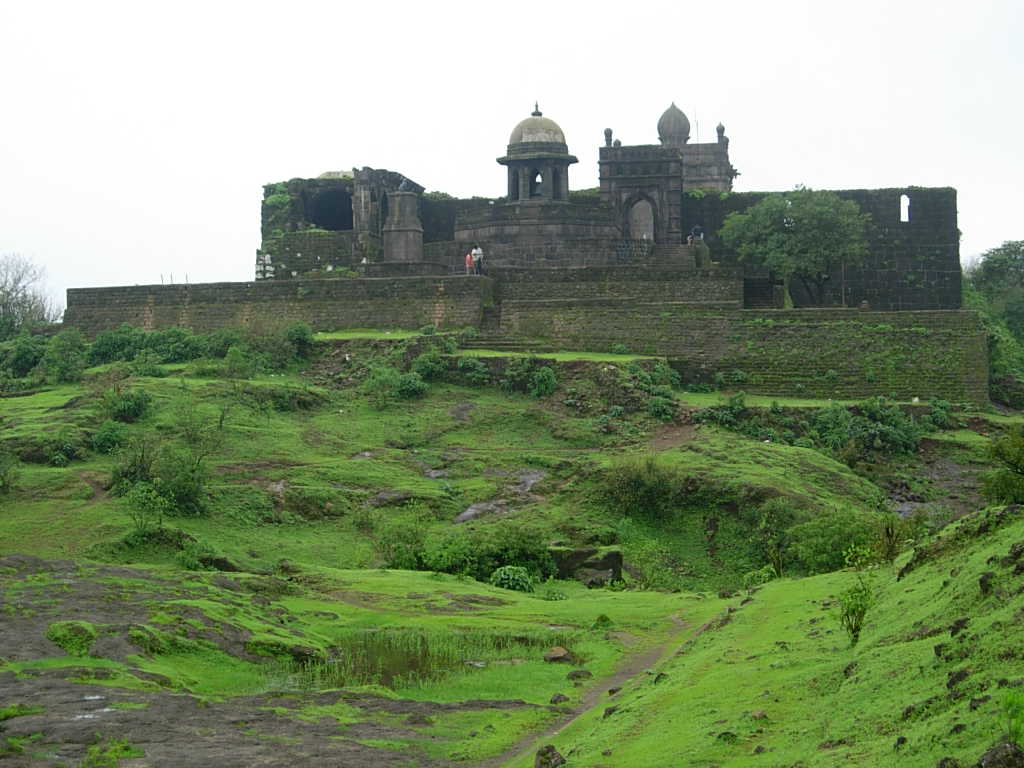http://www.getbookcab.com/Admin/images/Raigad.jpg