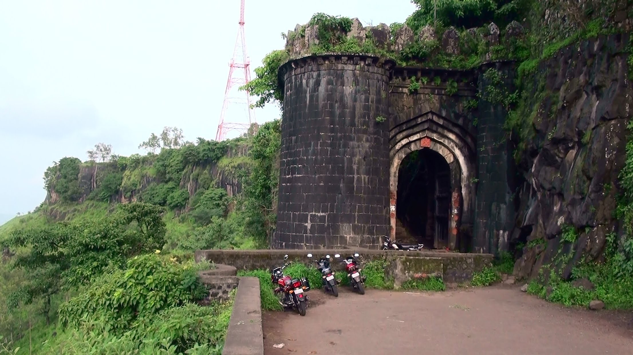 http://www.getbookcab.com/Admin/images/Satara.jpg
