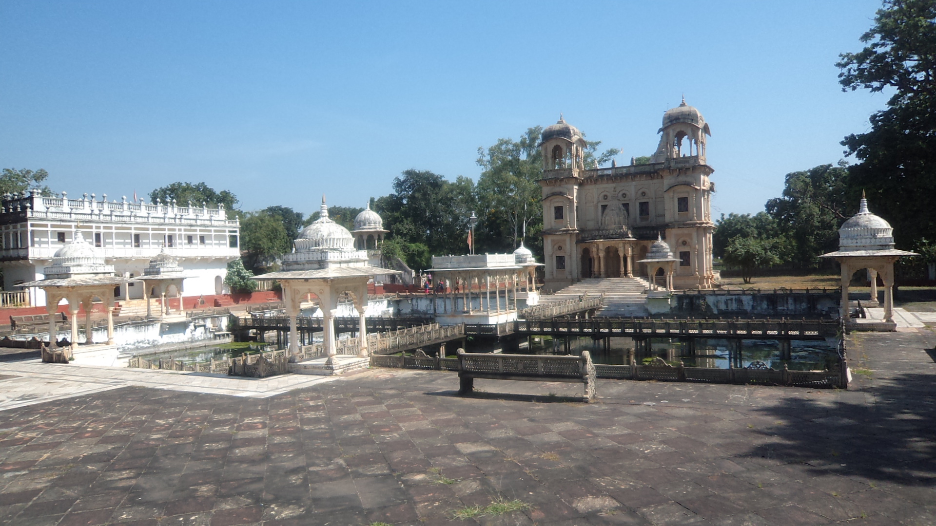 http://www.getbookcab.com/Admin/images/Shivpuri.jpg